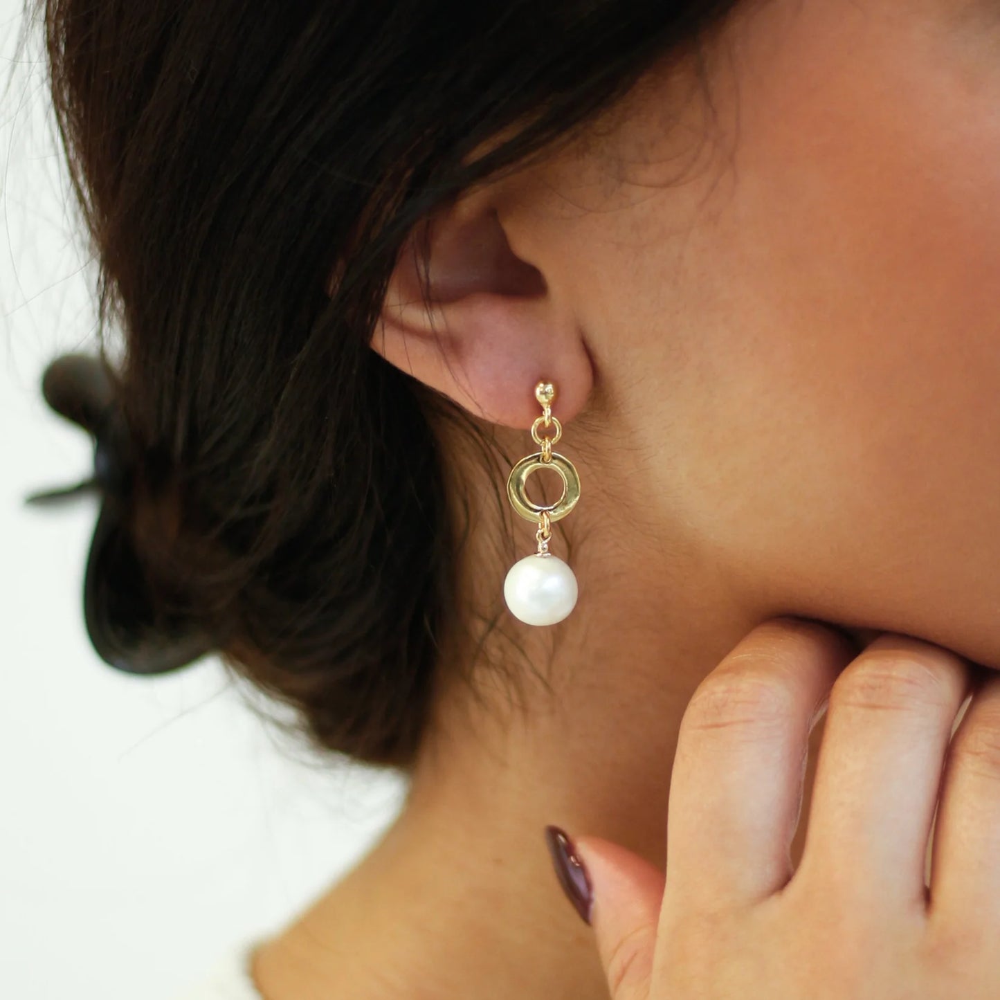 Pearl Earrings Circle Element Gold and Silver