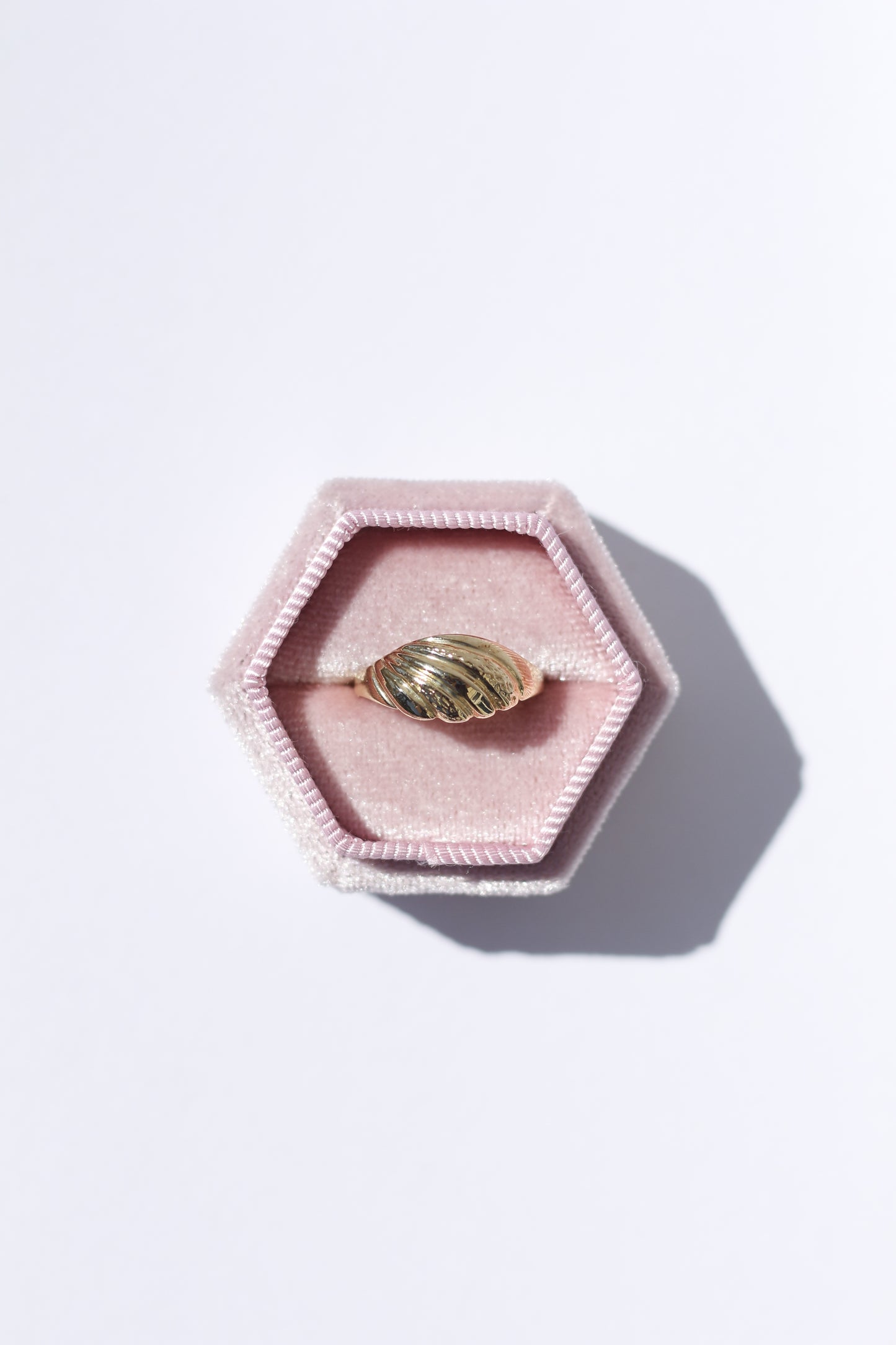 Shell Ring 14K Solid Gold