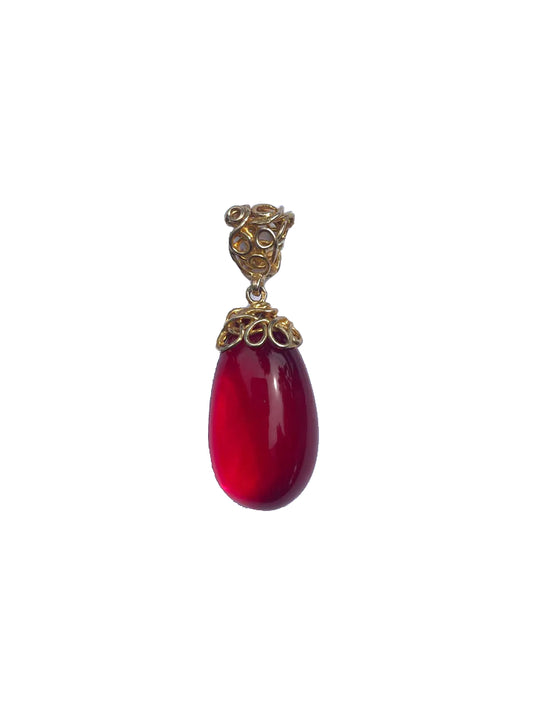 Amber Pendant with Details