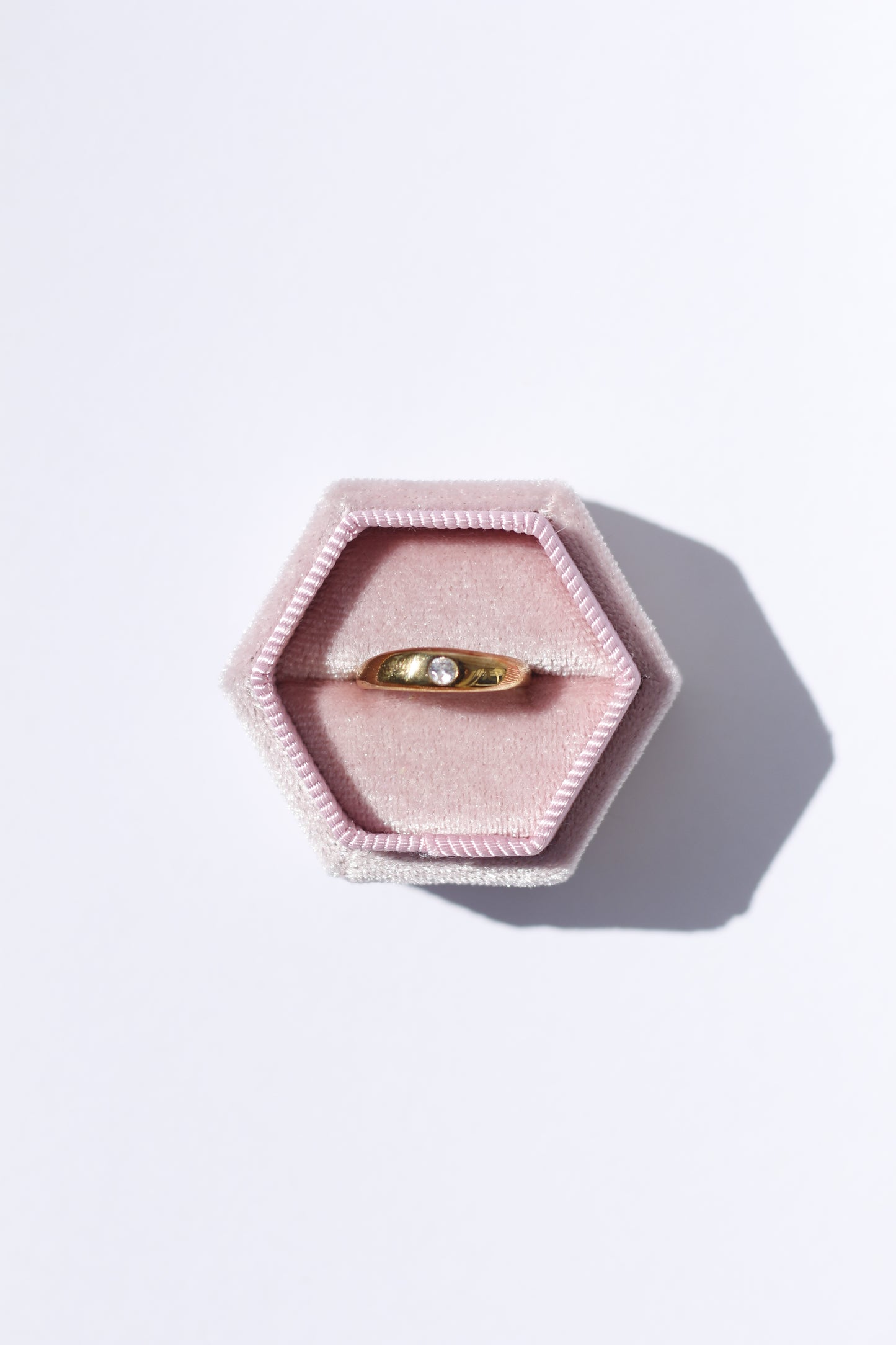 Band with Single Stone 14K Gold