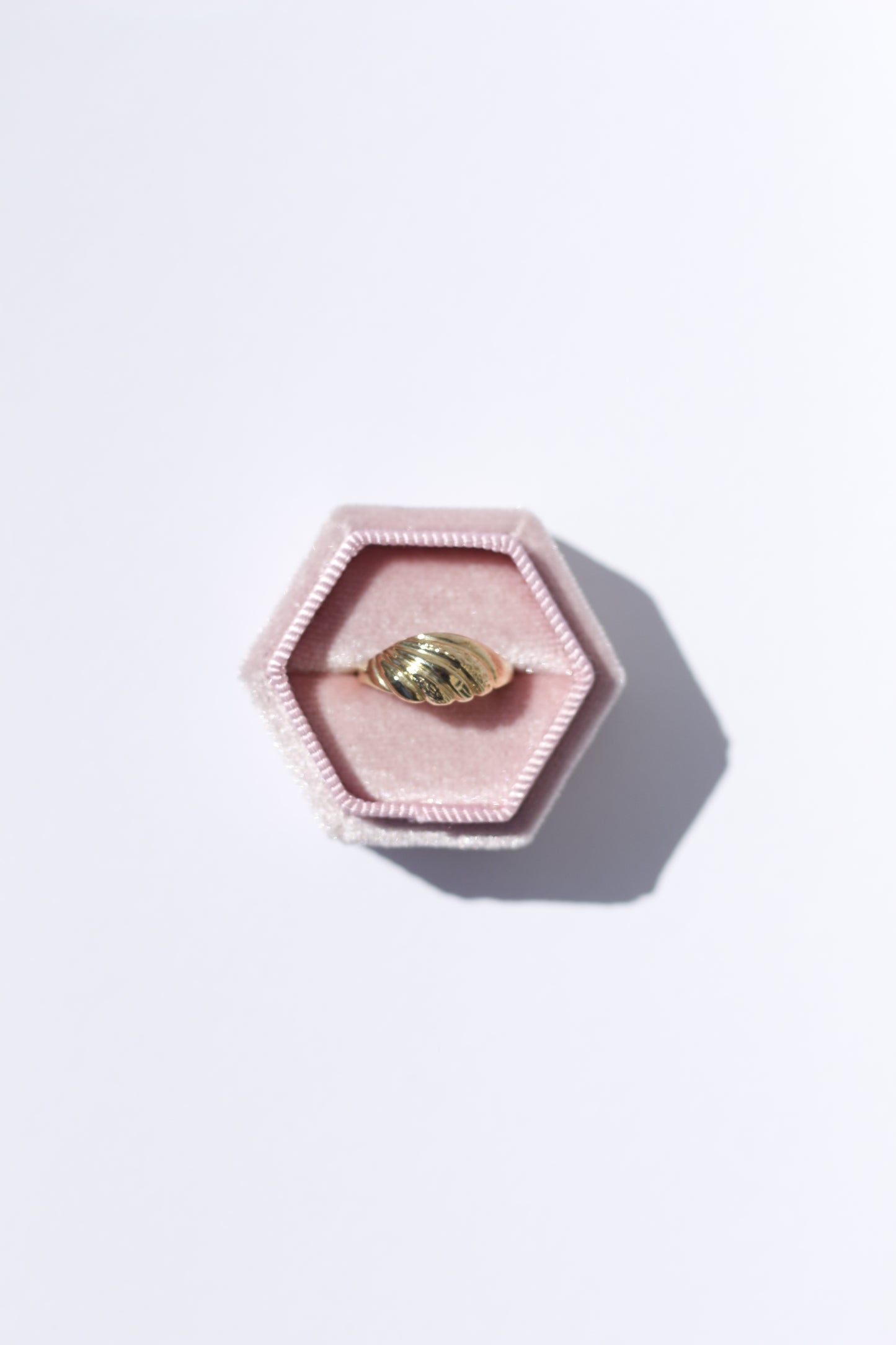 Shell Ring 14K Solid Gold