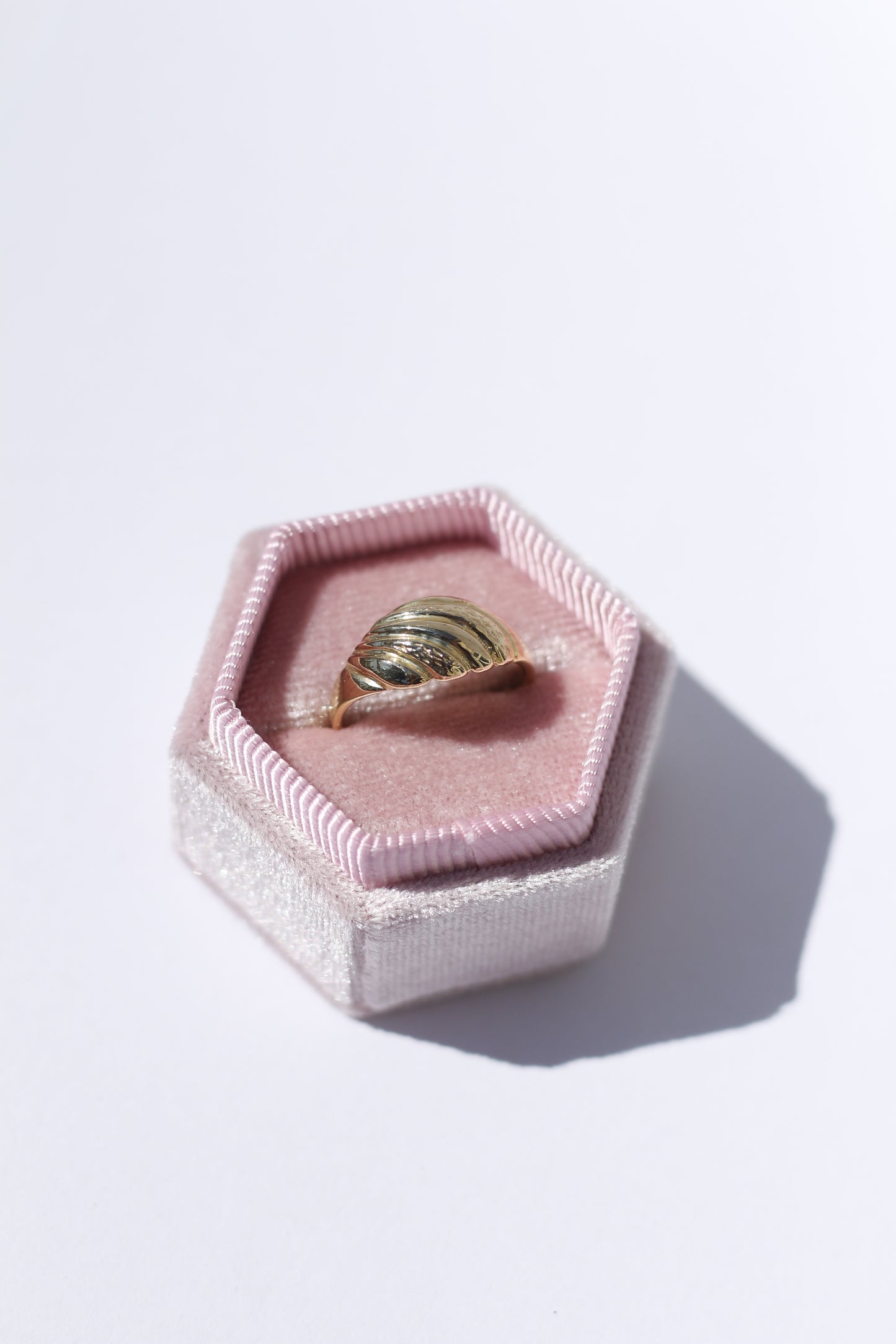 Shell Ring 14K Solid Gold