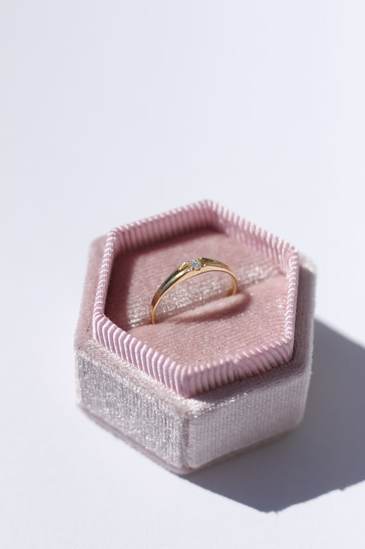 Minimal 14K Gold Diamond Ring